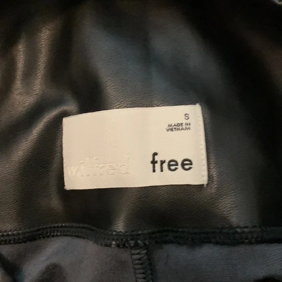 Wilfred Free black faux leather leggings, size S - Picture 4 of 5